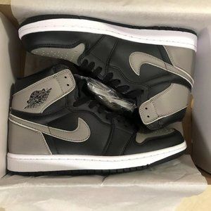Air Jordan 1 Retro High Shadow